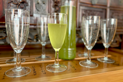 Hot tea in summer? Yes, and here’s why.